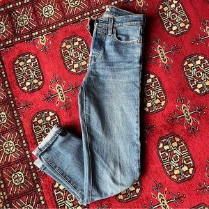 Levi’s Wedgie Icon Straight Leg Jeans